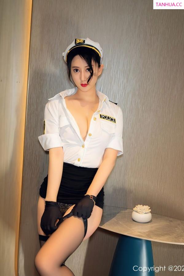 苏小曼  [XiuRen]高清写真图 2022.05.26 No.5062 苏小曼babyface第8张图片
